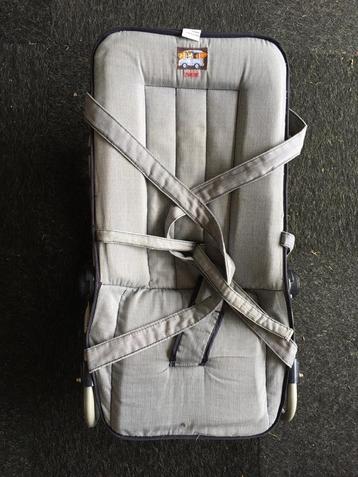 Wipstoel baby beschikbaar voor biedingen