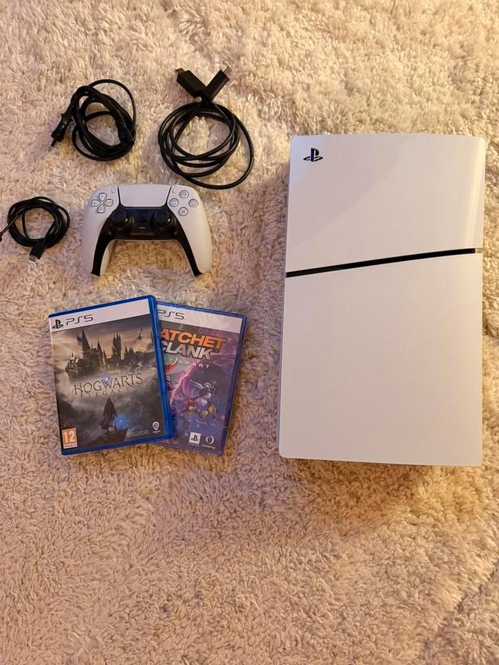 PlayStation 5 Slim Disc Edition 1TB + controller + games, Spelcomputers en Games, Spelcomputers | Sony PlayStation 5, Zo goed als nieuw