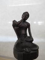 mooi uit hout gesneden beeld pijp rokende man 21 cm, Antiek en Kunst, Ophalen of Verzenden