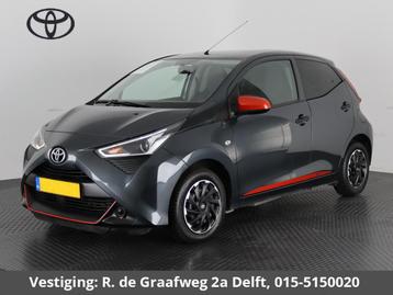 Toyota Aygo 1.0 VVT-i X-Play + Corel Red Pack | Apple Carpla beschikbaar voor biedingen