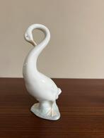 Zwaan beeldje Nao spaans porselein, Verzamelen, Ophalen of Verzenden, Zo goed als nieuw, Dier
