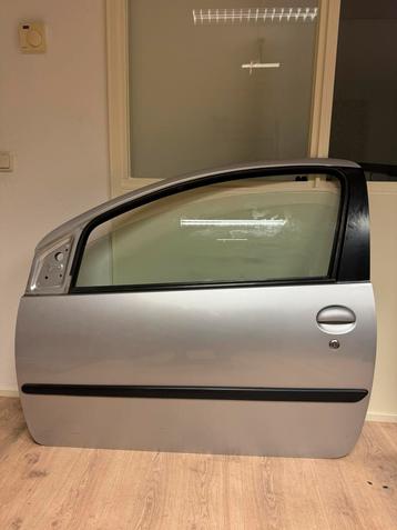 Citroen c1 portier links deur  beschikbaar voor biedingen