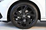 Volkswagen Golf 1.5 eTSI R-LINE PANO H&K VOL, Auto's, Parkeercamera, 680 kg, 4 cilinders, 150 pk