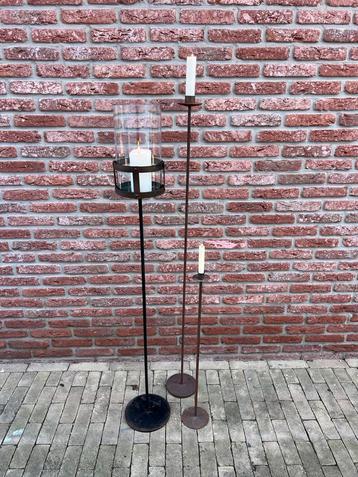 set van 3 stijlvolle kaarsenstandaarden beschikbaar voor biedingen