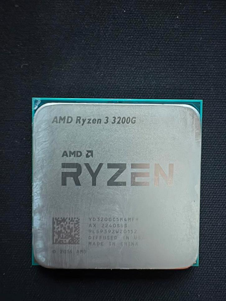Amd RYZEN 3 3200G, Computers en Software, Processors, Zo goed als nieuw, 3 tot 4 Ghz, Verzenden