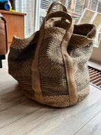 Mand voor bijvoorbeeld openhaard hout, Ophalen, Zo goed als nieuw