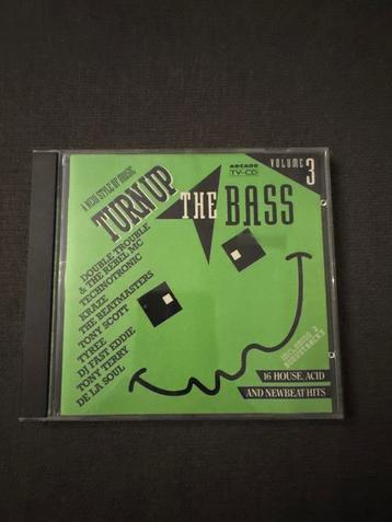 Turn Up The Bass Vol. 3 - CD Dance/House beschikbaar voor biedingen