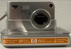 Te koop HP Photosmart R570 incl. dockingstation met 2 accu’s, HP, Compact, Zo goed als nieuw, Minder dan 4 keer