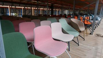 Gebruikte vergaderstoelen, kantinestoelen, ontvangststoelen beschikbaar voor biedingen