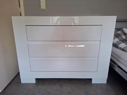 Babykamer: Commode, kledingkast en ledikant, Kinderen en Baby's, Kinderkamer | Complete kinderkamers, Gebruikt, Jongetje of Meisje