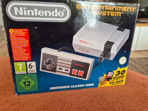 NES Classic mini, Spelcomputers en Games, Spelcomputers | Nintendo NES, Zo goed als nieuw, Met 1 controller, Ophalen