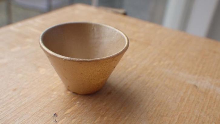 Poppenhuis: Goudkleurige Bloempotten, Verzamelen, Poppenhuizen en Toebehoren, Nieuw, Poppenhuis, Ophalen of Verzenden