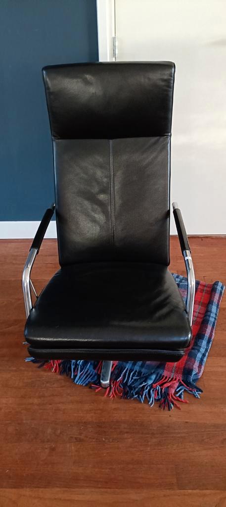 Prominent Twist Relaxstoel, draai feuteuil, Huis en Inrichting, Fauteuils, Zo goed als nieuw, Leer, 50 tot 75 cm, Ophalen