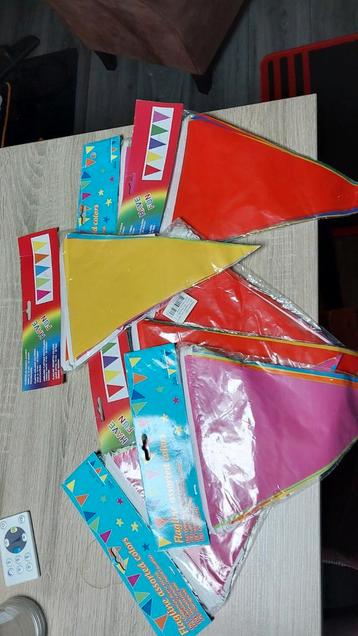 Gekleurde Vlaggenlijnen - Feestversiering beschikbaar voor biedingen