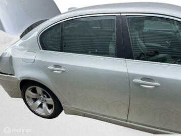 Portier rechtsachter grijs 354/7 BMW 5-serie E60 LCI 6-10) beschikbaar voor biedingen