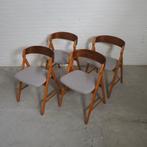 4x eetkamerstoelen Henning Kjærnulf model 71 vintage Deens, Huis en Inrichting, Stoelen, Gebruikt, Bruin, Vintage Deens Design