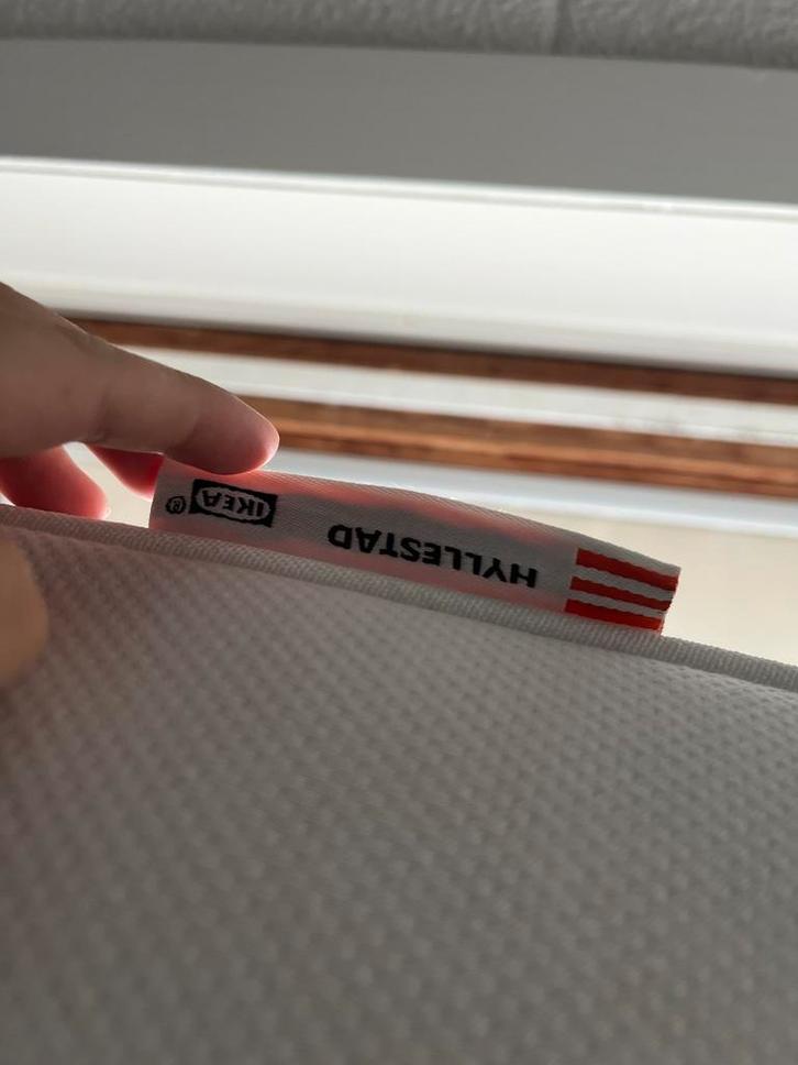Twee Hyllestad stevige matrassen IKEA zo goed als nieuw, Huis en Inrichting, Slaapkamer | Matrassen en Bedbodems, Zo goed als nieuw