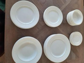 Wedgwood servies Edme   . beschikbaar voor biedingen