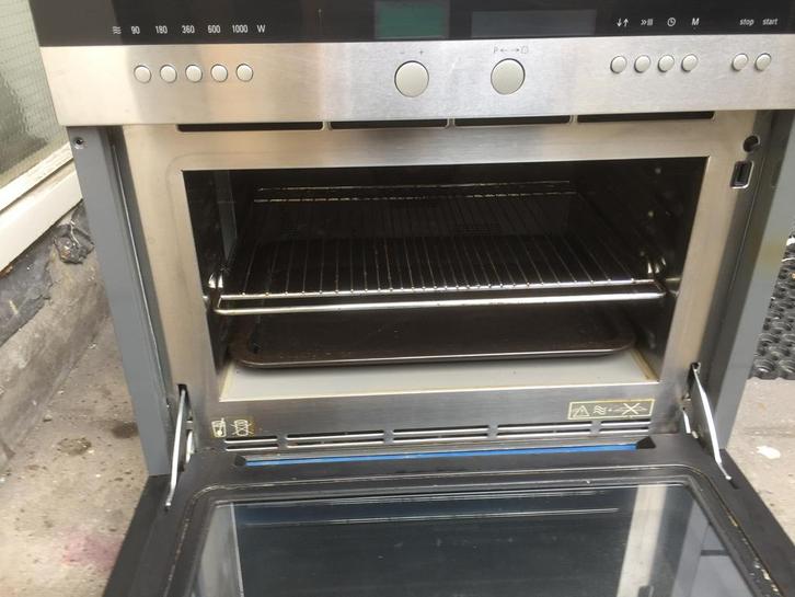 Siemens inbouwcombimagnetron en oven., Witgoed en Apparatuur, Ovens, Gebruikt, Inbouw, Oven met grill, 45 tot 60 cm, 45 tot 60 cm