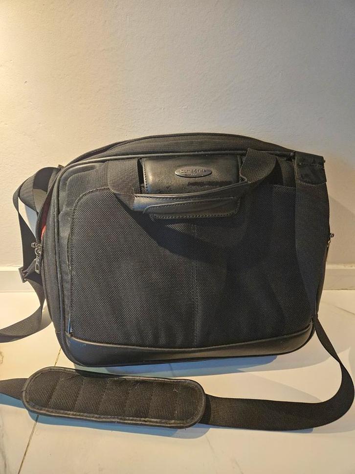 Vrijwel NIEUW. Samsonite laptop tas, Computers en Software, Laptoptassen, Zo goed als nieuw, 15 inch, Ophalen of Verzenden