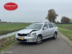Skoda Octavia Combi 1.6 TDI Elegance schade Damage, Auto's, Voorwielaandrijving, Euro 5, 4 cilinders, 22 km/l