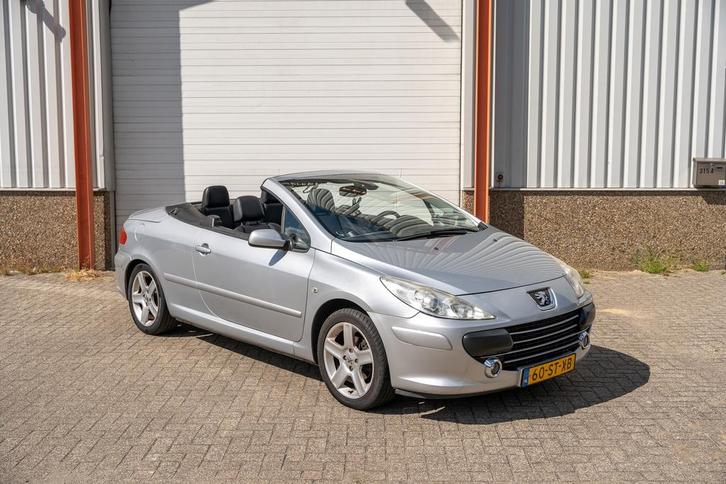 Zeer nette Peugeot 307 CC 2.0 Automaat – APK tot 08/2026, Auto's, Peugeot, Particulier, ABS, Adaptieve lichten, Airbags, Airconditioning