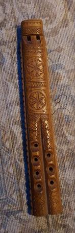 Oude houten dubbele fluit met snijwerk, Muziek en Instrumenten, Overige Muziek en Instrumenten, Ophalen of Verzenden, Gebruikt