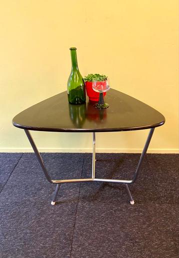 Vintage Auping bijtzettafel Wim Rietveld salontafel jaren 50 beschikbaar voor biedingen
