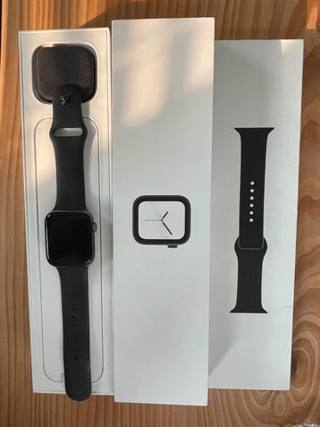 Apple watch serie 4 44m (gps) beschikbaar voor biedingen