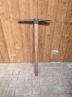 Mooie houweel. Antiek denk ik. Voor gebruik of decoratie, Tuin en Terras, Ophalen of Verzenden, Gebruikt, Overige soorten