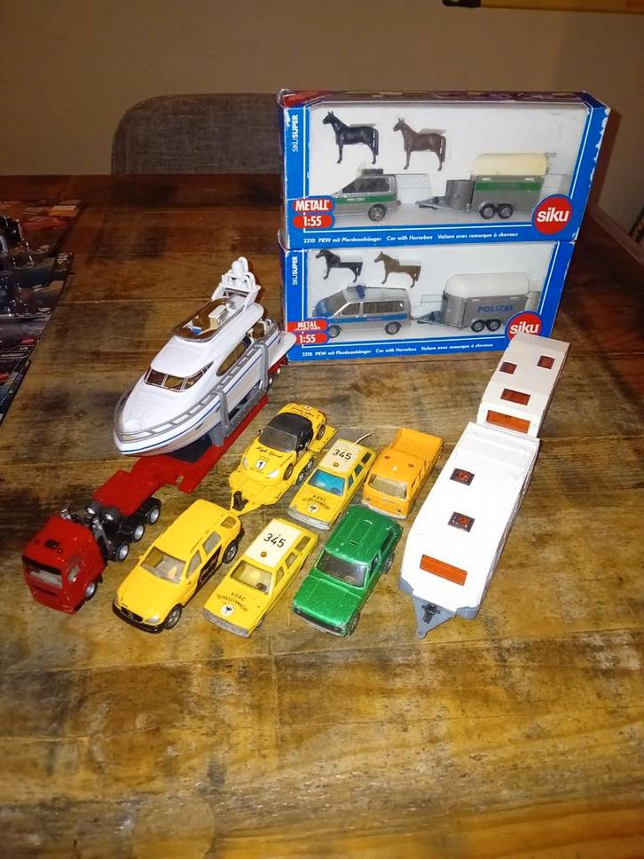 Verschillende modellen van siku, Hobby en Vrije tijd, Modelauto's | Overige schalen, Zo goed als nieuw, Auto, Ophalen of Verzenden