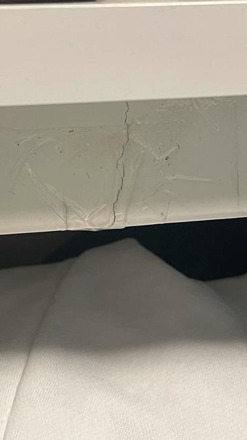 IKEA MALM Commode met kleine beschadiging - afbeelding 2