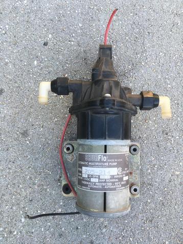 Shurflo drinkwaterpomp 12 Volt  beschikbaar voor biedingen