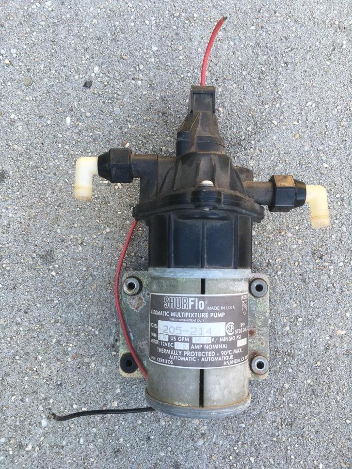 Shurflo drinkwaterpomp 12 Volt, Watersport en Boten, Accessoires en Onderhoud, Gebruikt, Overige typen, Ophalen of Verzenden