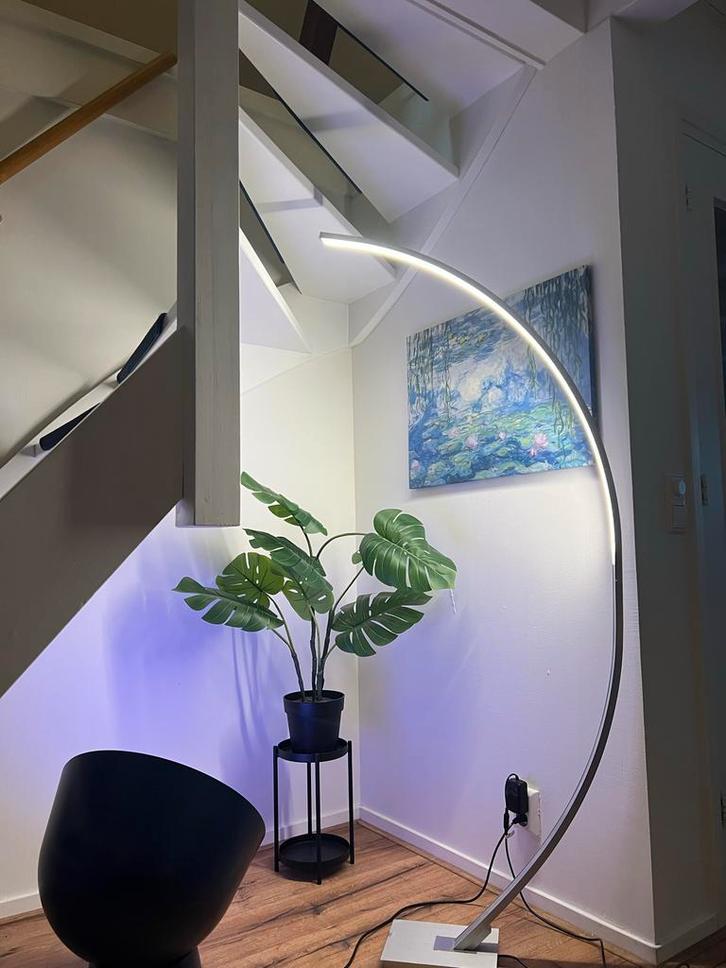 Moderne LED Vloerlamp, Huis en Inrichting, Lampen | Vloerlampen, Nieuw, 150 tot 200 cm, Metaal, Ophalen