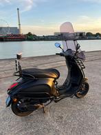 Vespa sprint 2021, Fietsen en Brommers, Scooters | Vespa, Ophalen, Zo goed als nieuw, Vespa S