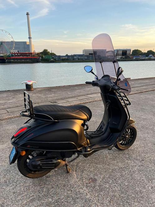 Vespa sprint 2021, Fietsen en Brommers, Scooters | Vespa, Zo goed als nieuw, Vespa S, Ophalen