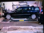 Volvo V70 5 Cil AUTOM Nwe Apk distri Lage KM 272252 + NAP, 1800 kg, Zwart, 1573 kg, Leder en Stof