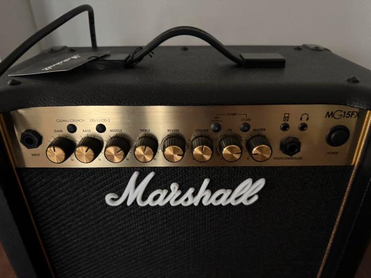 Gloednieuwe elektrische gitaar + versterker, Muziek en Instrumenten, Versterkers | Bas en Gitaar, Nieuw, Minder dan 50 watt, Ophalen