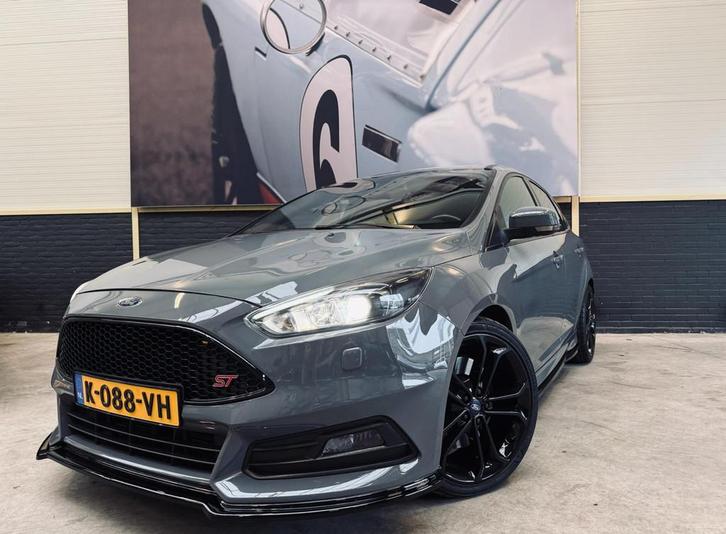 Ford Focus 2.0 ST-3|RECAROLEDER|19 INCH|MAXTON|SONY|ZEER MOO, Auto's, Ford, Bedrijf, Te koop, Focus, ABS, Achteruitrijcamera, Airbags