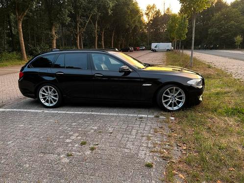 BMW 2011 Zwart 525d, Auto's, BMW, Particulier, 5-Serie, ABS, Achteruitrijcamera, Adaptieve lichten, Airbags, Airconditioning, Alarm