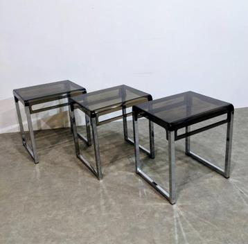 Prisunic space age side table beschikbaar voor biedingen