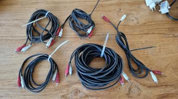 Verzameling RCA kabels / tulpstekkers beschikbaar voor biedingen