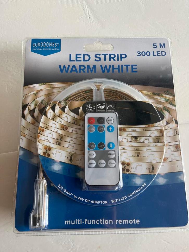 LED Strip Warm Wit 5M | 300 Led | Nieuw, Huis en Inrichting, Lampen | Losse lampen, Nieuw, Led-lamp, Minder dan 30 watt, Overige fittingen