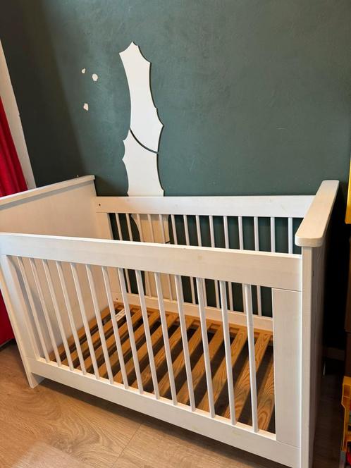Bopita ledikant in white wash met verstelbare lattenbodem, Kinderen en Baby's, Babywiegjes en Ledikanten, Gebruikt, Ledikant, Ophalen