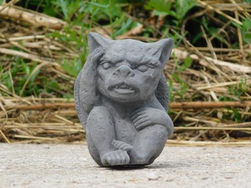 Gargoyle - draak - beeldje van steen, Tuin en Terras, Tuinbeelden, Overige typen, Steen, Ophalen of Verzenden