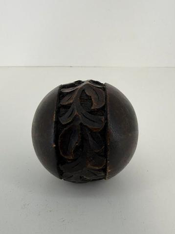 Handgesneden houten drukbol / stempel (Ø ca. 10 cm) beschikbaar voor biedingen