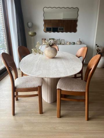 Prachtige vintage eetkamerstoelen van NIELS KOEFOED 5 stuks beschikbaar voor biedingen