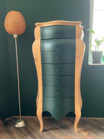 Barok buikkast 130 cm hoog met 7 lades beschikbaar voor biedingen