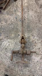 Antieke vloeren drijver, Ophalen